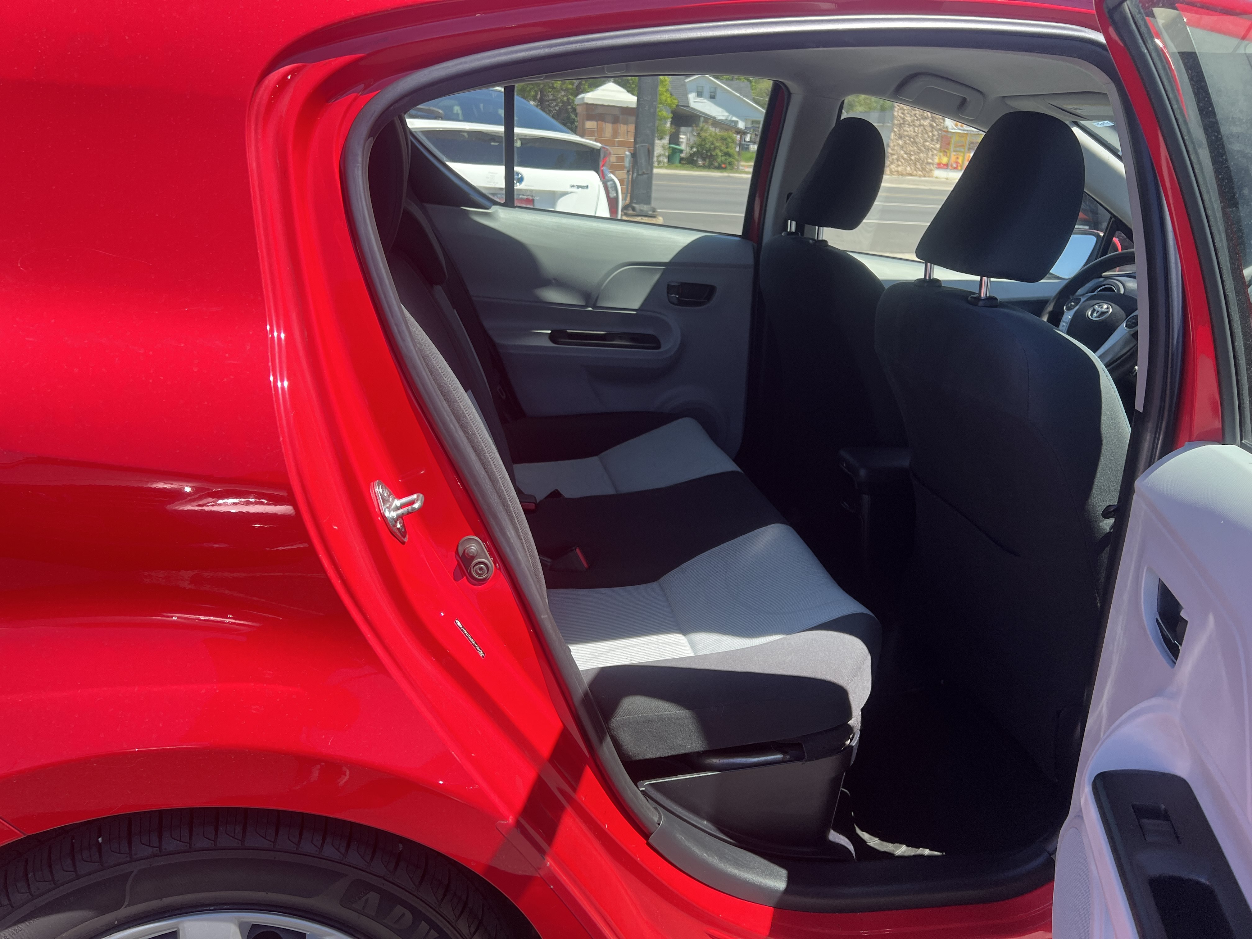 Used 2013 Toyota Prius C Three FWD image 9