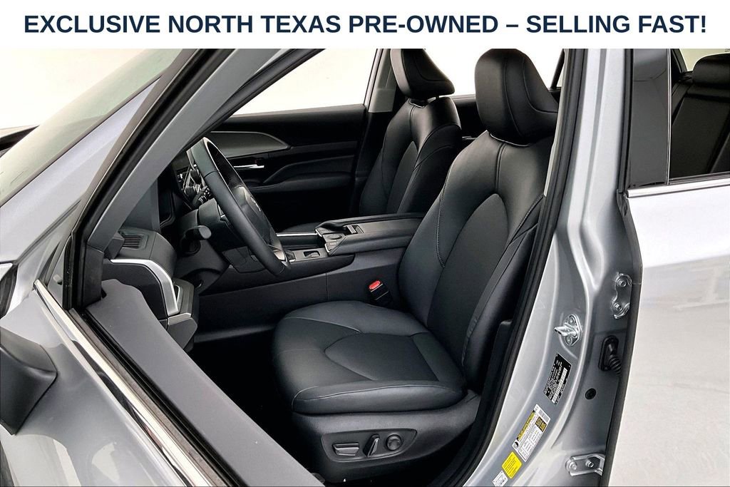 Used 2025 Toyota Grand Highlander FWD image 33