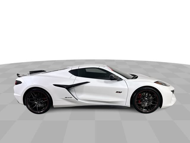 Used 2023 Chevrolet Corvette Z06 RWD image 9