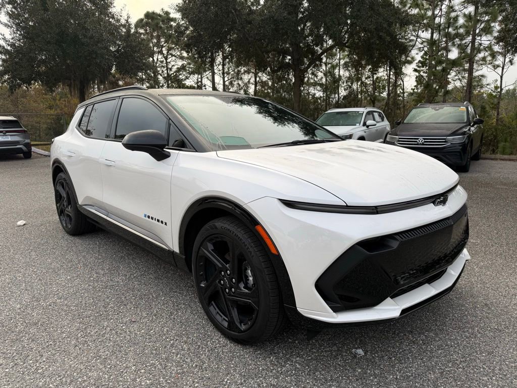 Used 2025 Chevrolet Equinox EV RS image 3