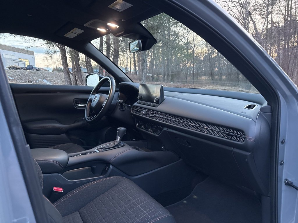 Certified 2025 Honda HR-V Sport image 8