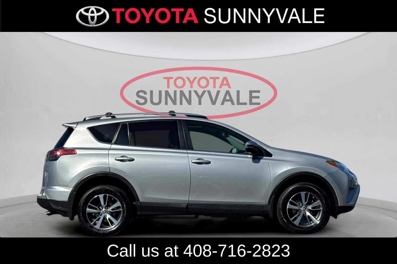 Used 2017 Toyota RAV4 XLE w/ Plus Extra Value Package FWD image 9