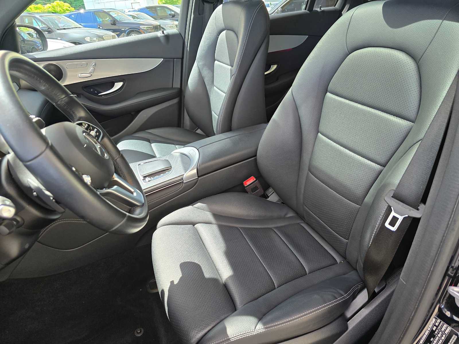 Used 2021 Mercedes-Benz GLC 300 4MATIC image 26
