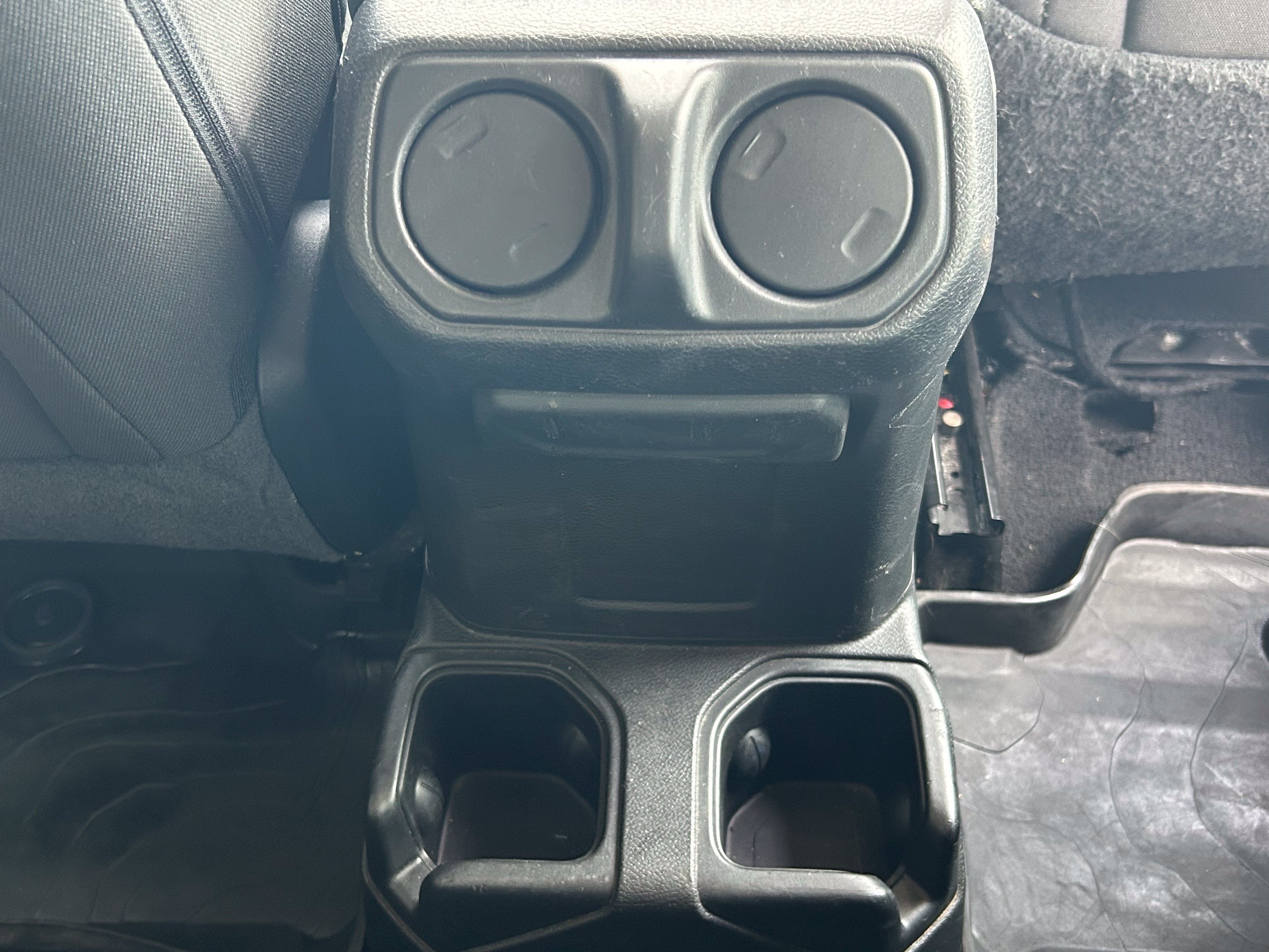 Used 2023 Jeep Wrangler Sport AWD/4WD image 19