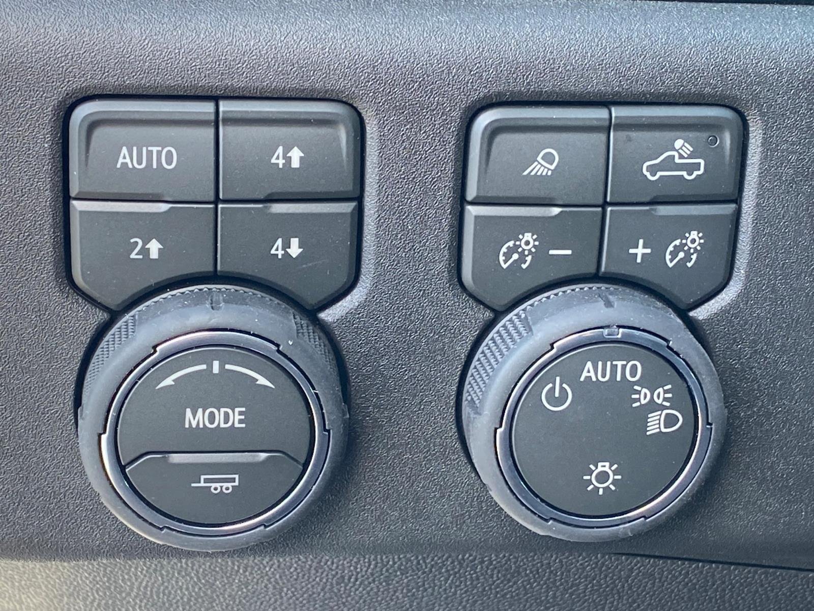 New 2026 Chevrolet Silverado 1500 LT w/ Z71 Off-Road Package AWD/4WD image 16