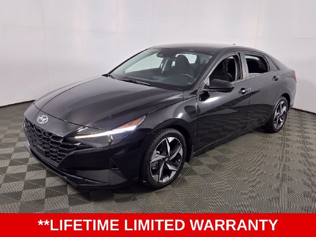 Used 2023 Hyundai Elantra SEL w/ Convenience Package FWD image 3