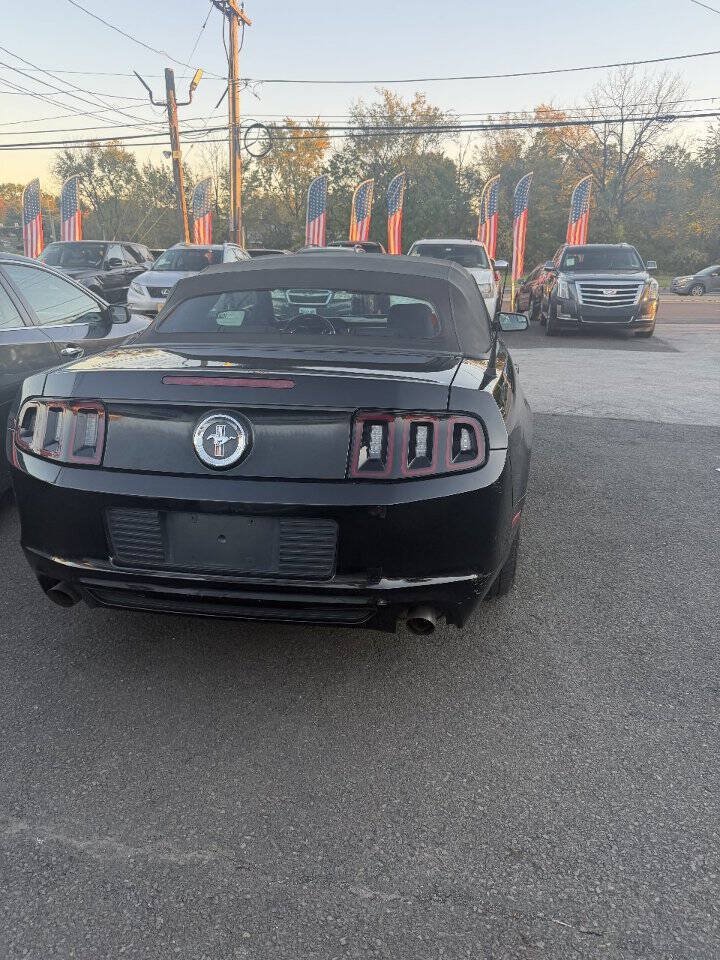 Used 2014 Ford Mustang Convertible RWD image 14