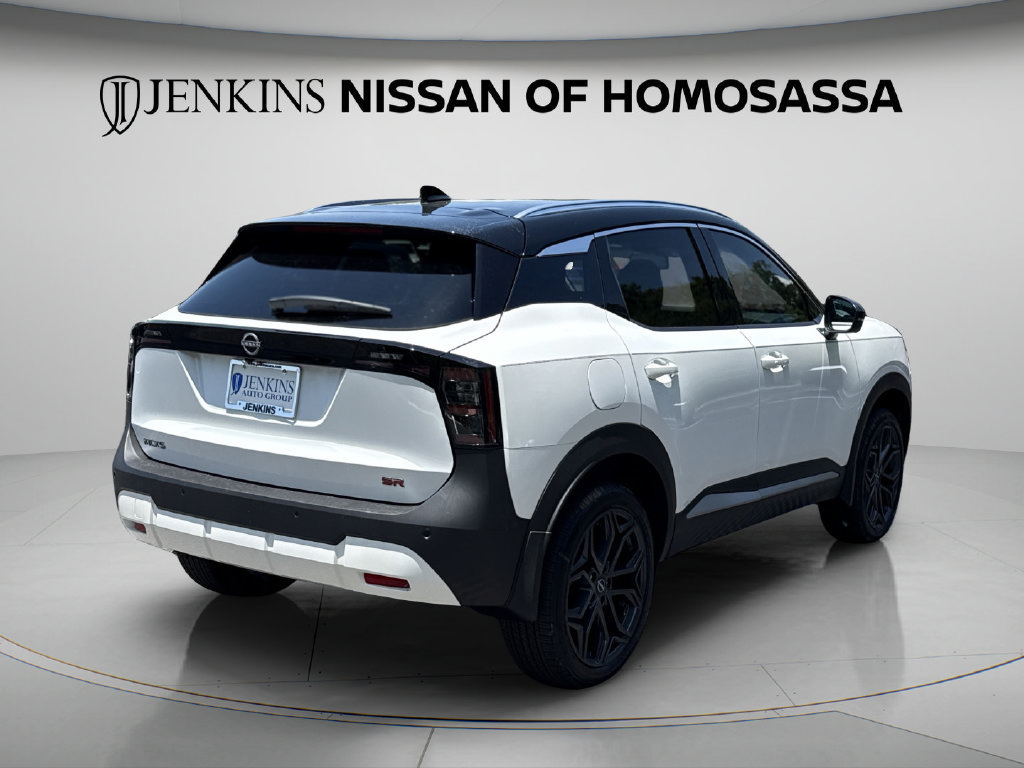 New 2026 Nissan Kicks SR FWD image 3