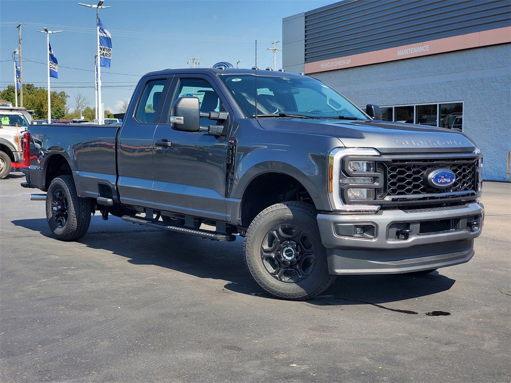 New 2026 Ford F350 XL image 2