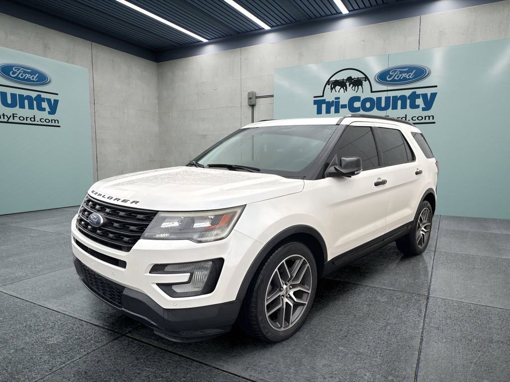 Used 2017 Ford Explorer Sport w/ Equipment Group 401A AWD/4WD image 2