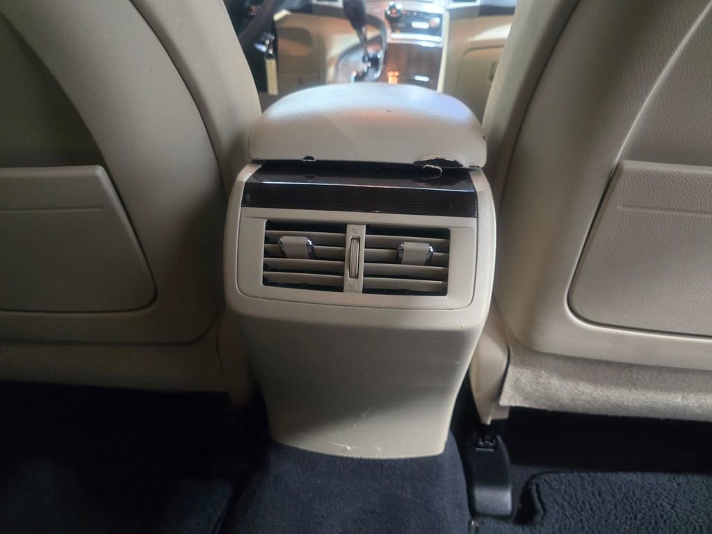 Used 2011 Toyota Venza image 25