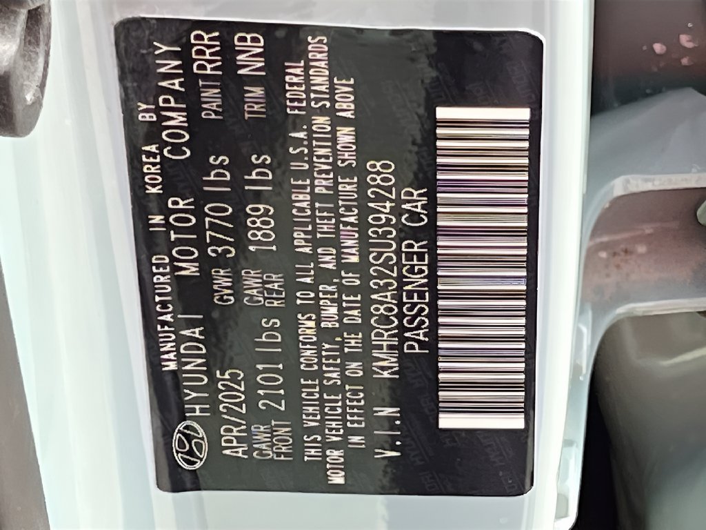 Used 2025 Hyundai Venue Limited FWD image 32