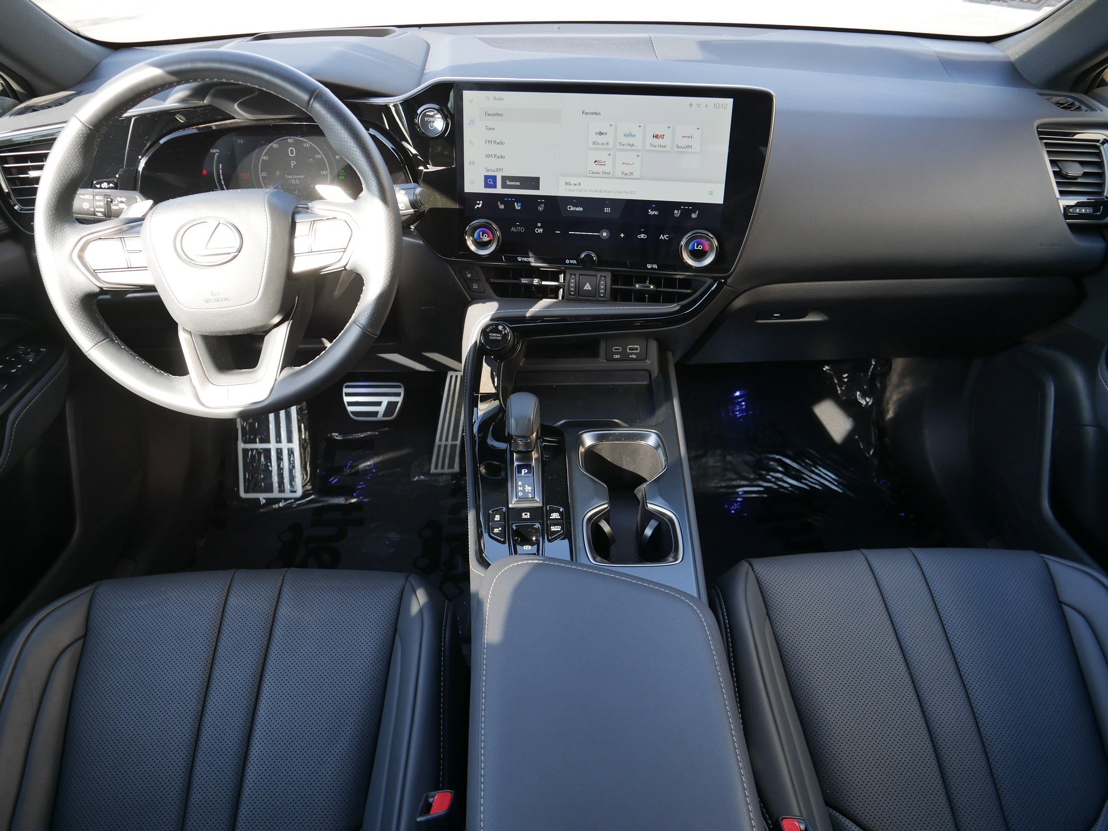 Used 2025 Lexus NX 450h+ F Sport image 10