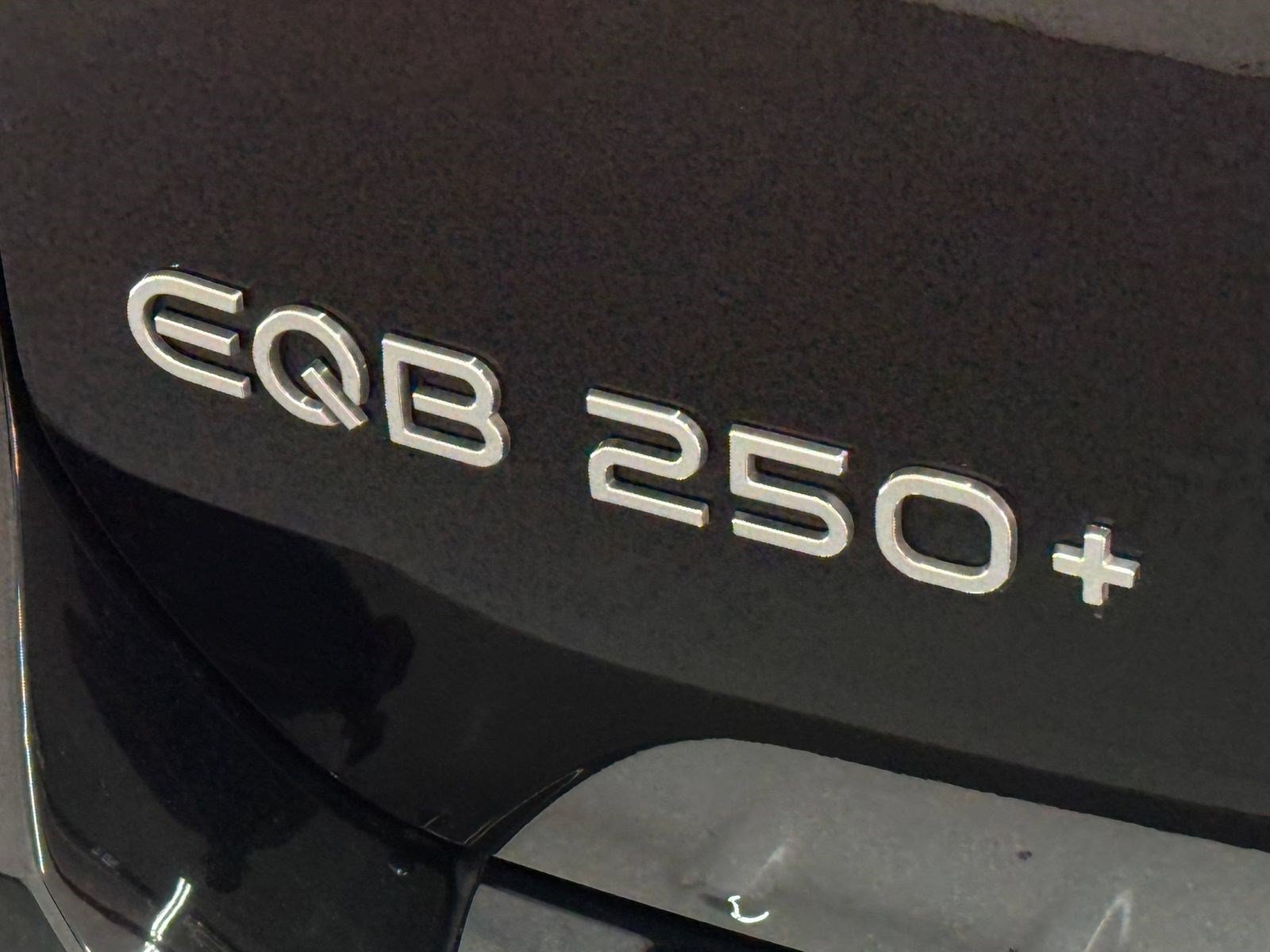 Used 2024 Mercedes-Benz EQB 250+ image 26