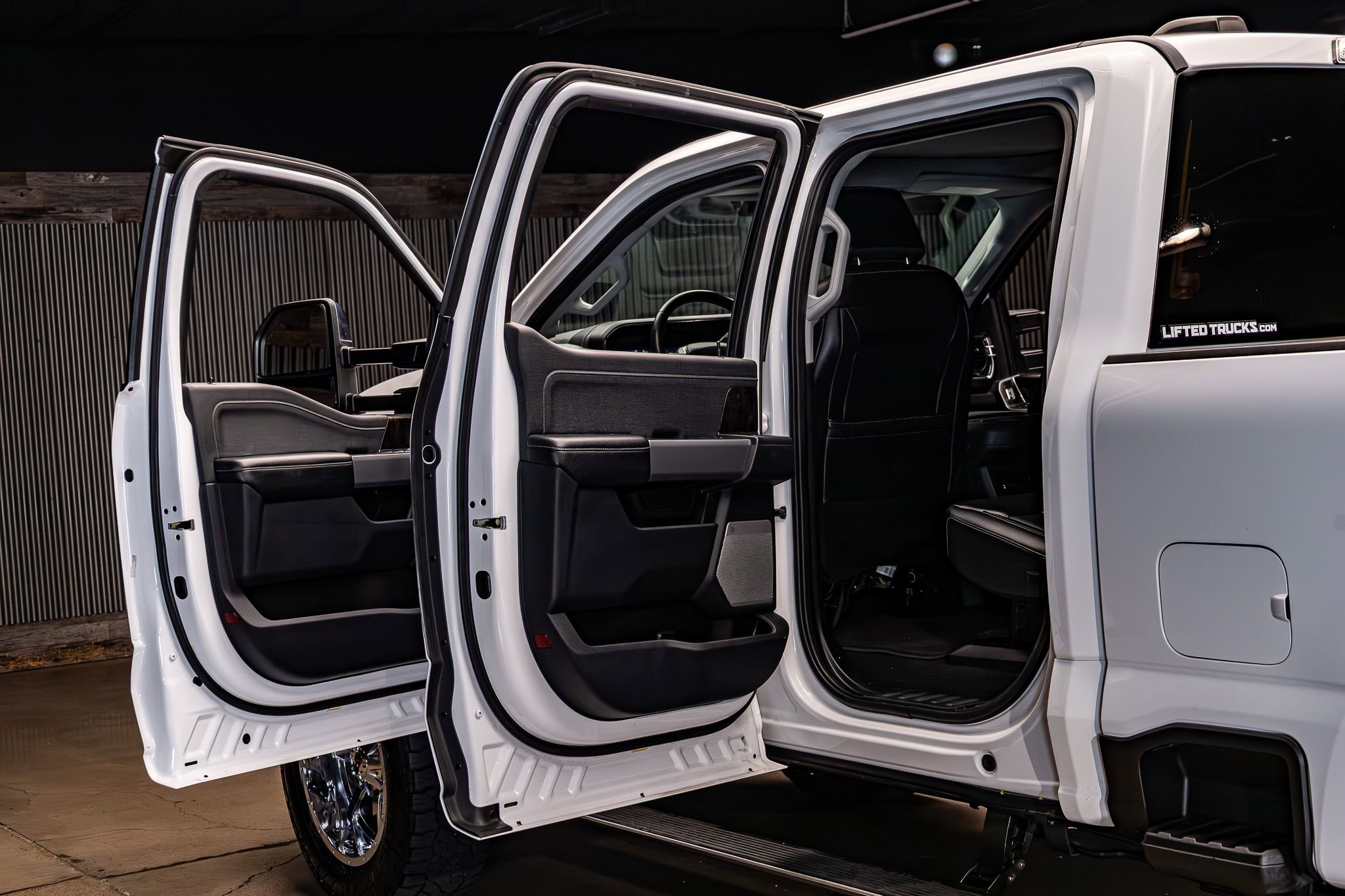 Used 2023 Ford F250 Lariat w/ Lariat Ultimate Package image 25