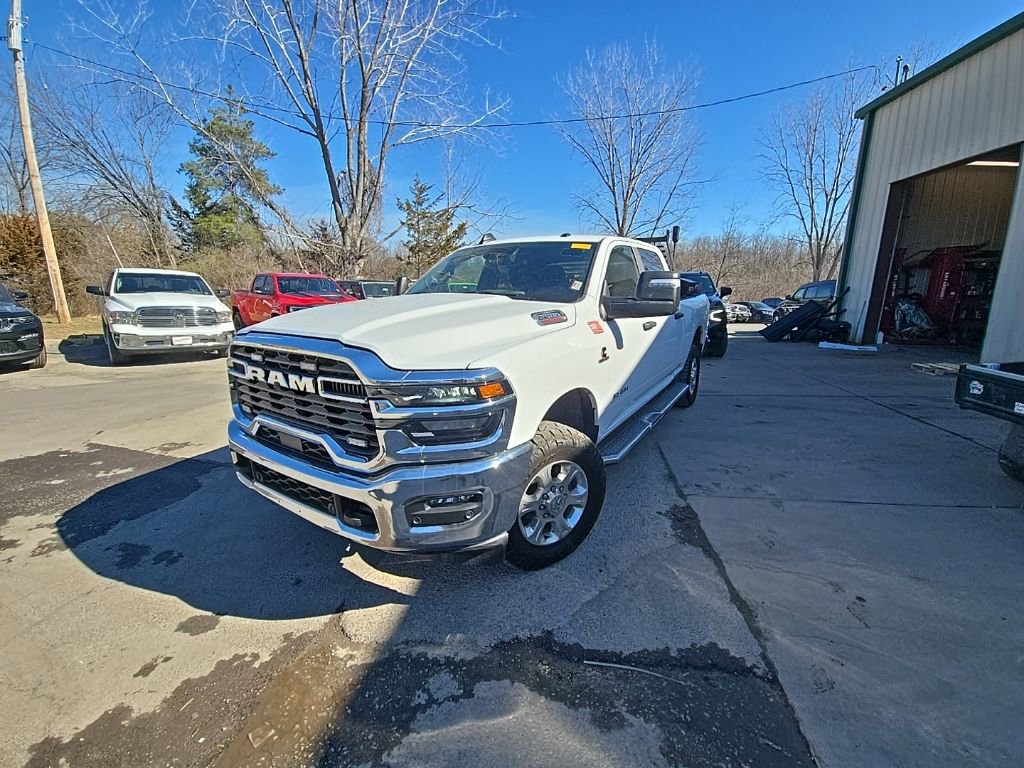 Used 2025 RAM 2500 Lone Star image 2