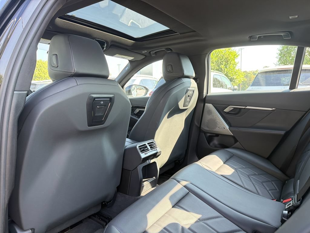 Used 2024 BMW 530i RWD image 12
