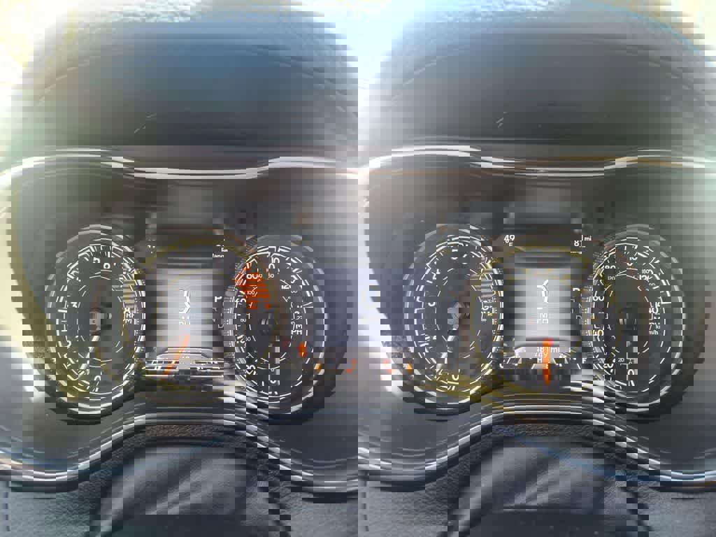 Used 2019 Jeep Cherokee Limited image 15