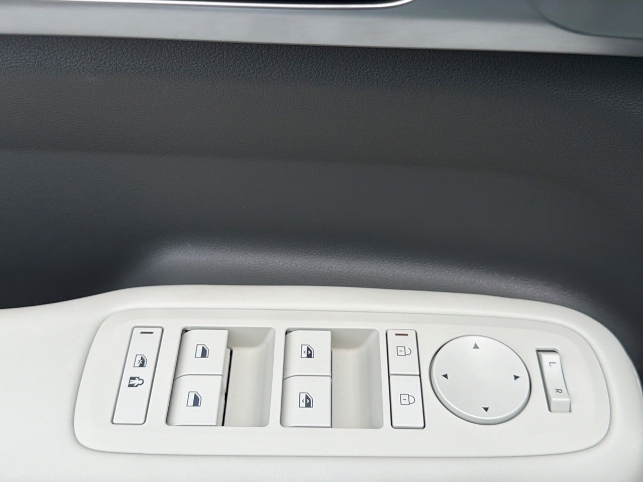 Certified 2026 Hyundai Santa Fe SEL AWD/4WD image 16