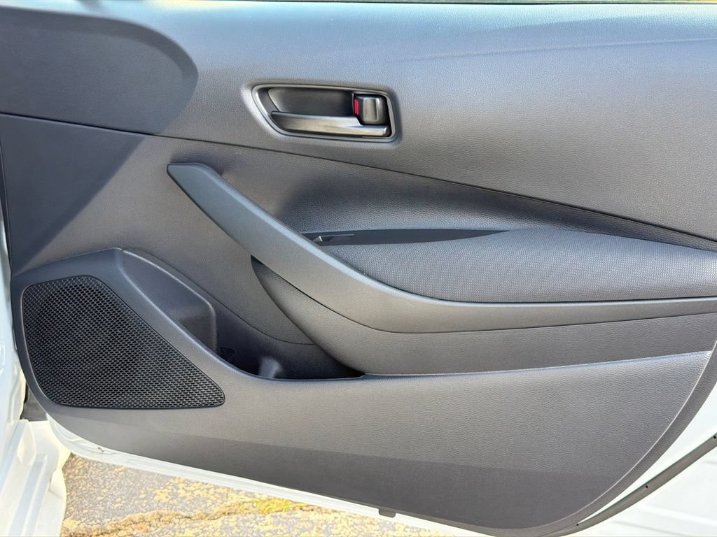 Used 2026 Toyota Corolla LE FWD image 16