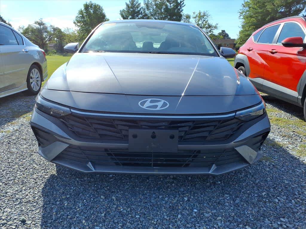 Used 2024 Hyundai Elantra SEL FWD image 7