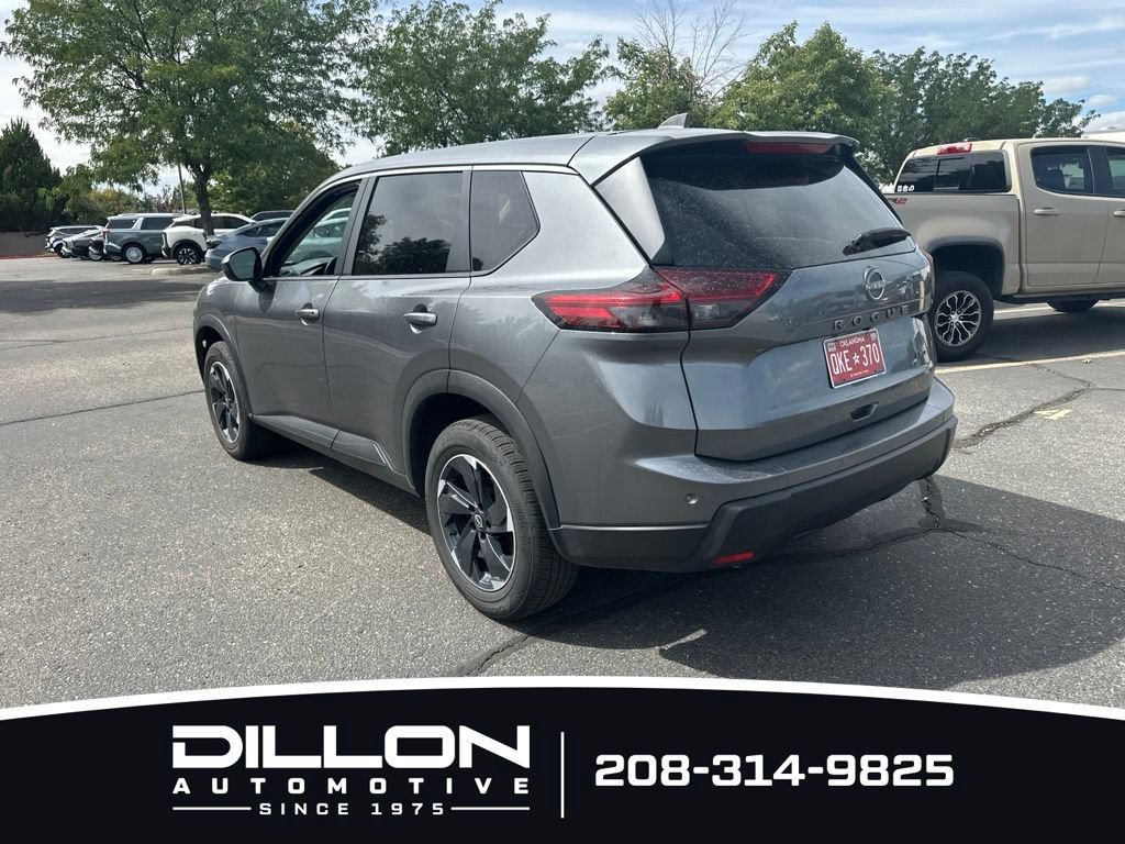 Used 2025 Nissan Rogue SV AWD/4WD image 8