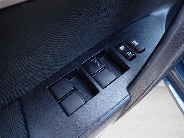 Used 2017 Toyota Corolla LE w/ Carpet Mat Package (TMS) FWD image 8