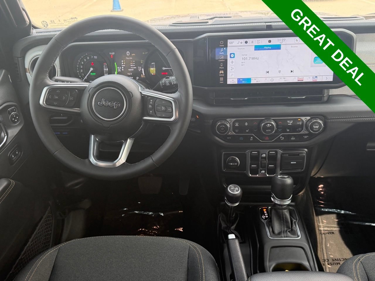 Used 2025 Jeep Wrangler Unlimited Sahara w/ Safety Group AWD/4WD image 13