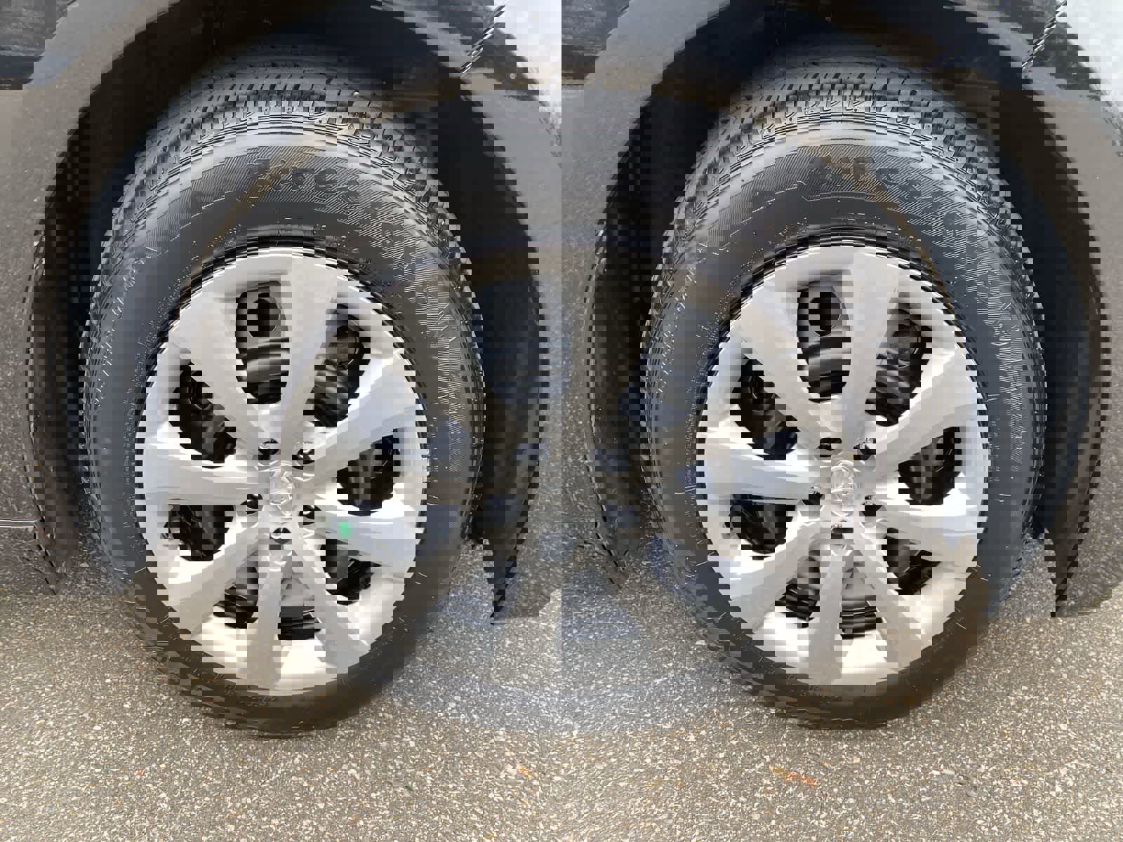 Used 2025 Toyota Corolla LE image 17