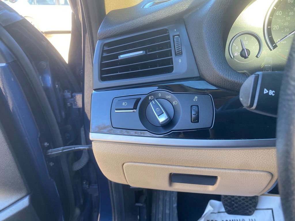 Used 2017 BMW X3 xDrive28i AWD/4WD image 14