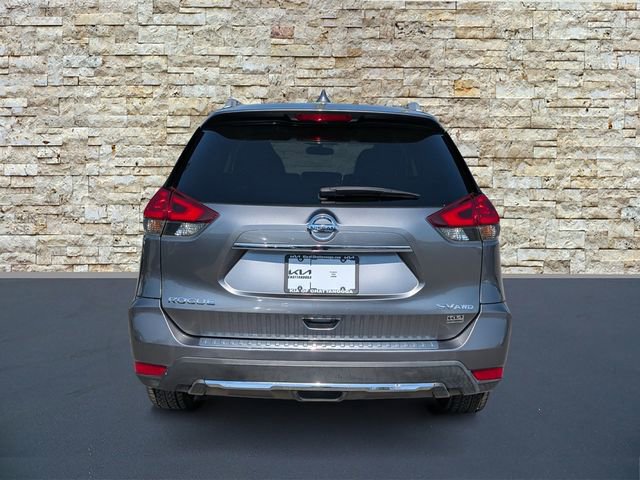 Used 2018 Nissan Rogue SV image 6