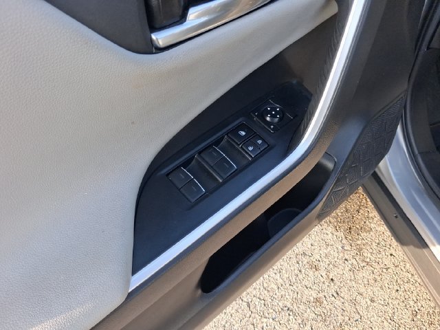 Used 2022 Toyota RAV4 Limited AWD/4WD image 15