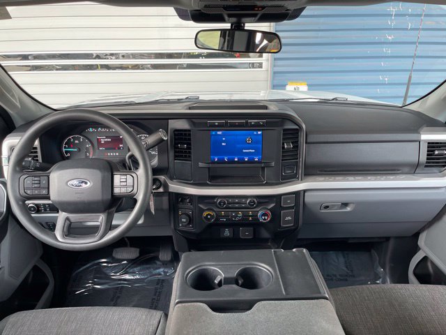 Used 2024 Ford F350 XLT AWD/4WD image 9