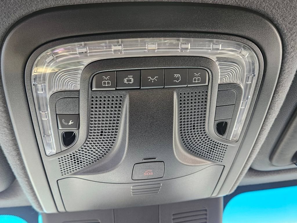 Used 2023 Mercedes-Benz Sprinter 3500 w/ Parking Package image 26