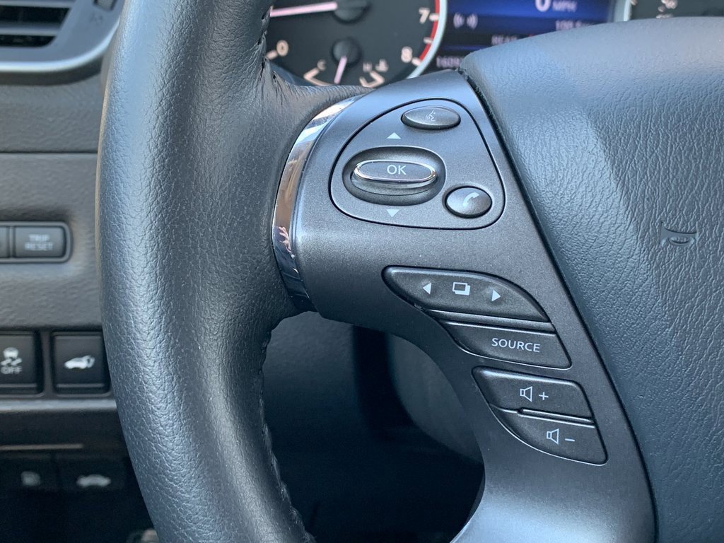 Used 2024 Nissan Murano SL image 11