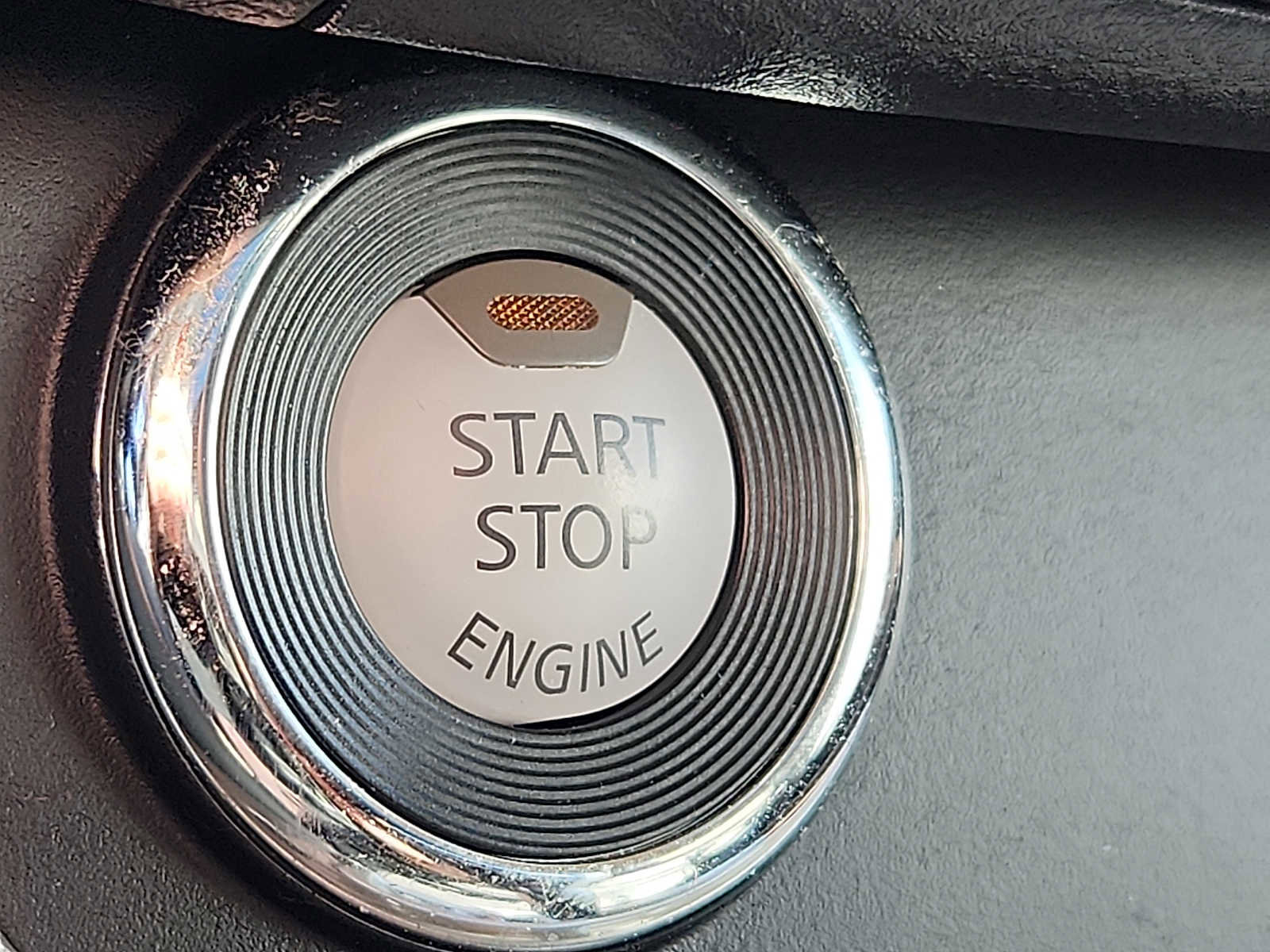 Used 2018 Nissan Murano SL w/ Moonroof Package image 23