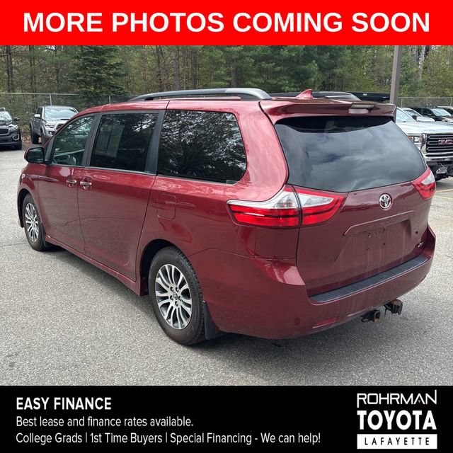 Used 2019 Toyota Sienna XLE FWD image 3
