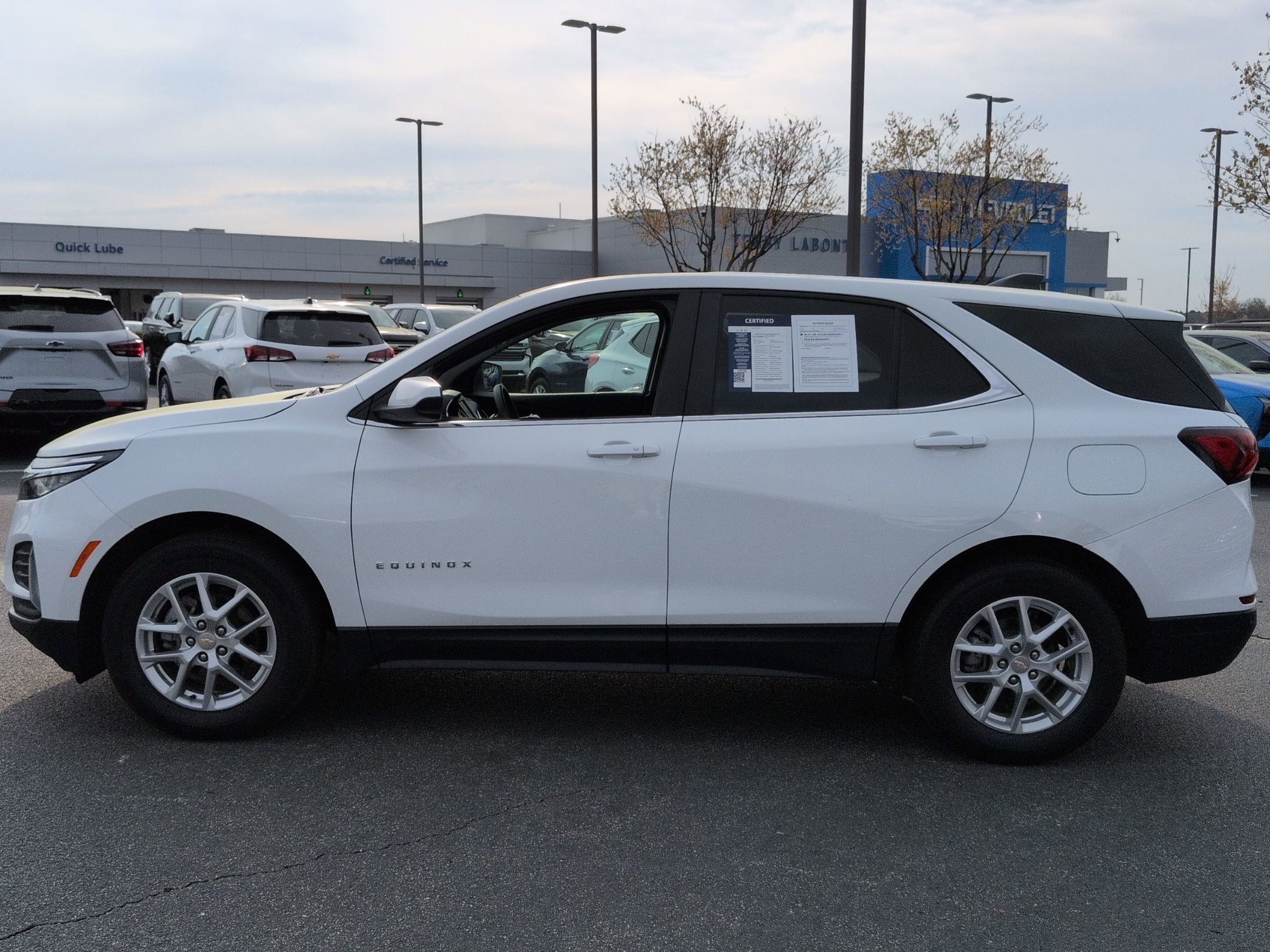 Used 2023 Chevrolet Equinox LT image 7
