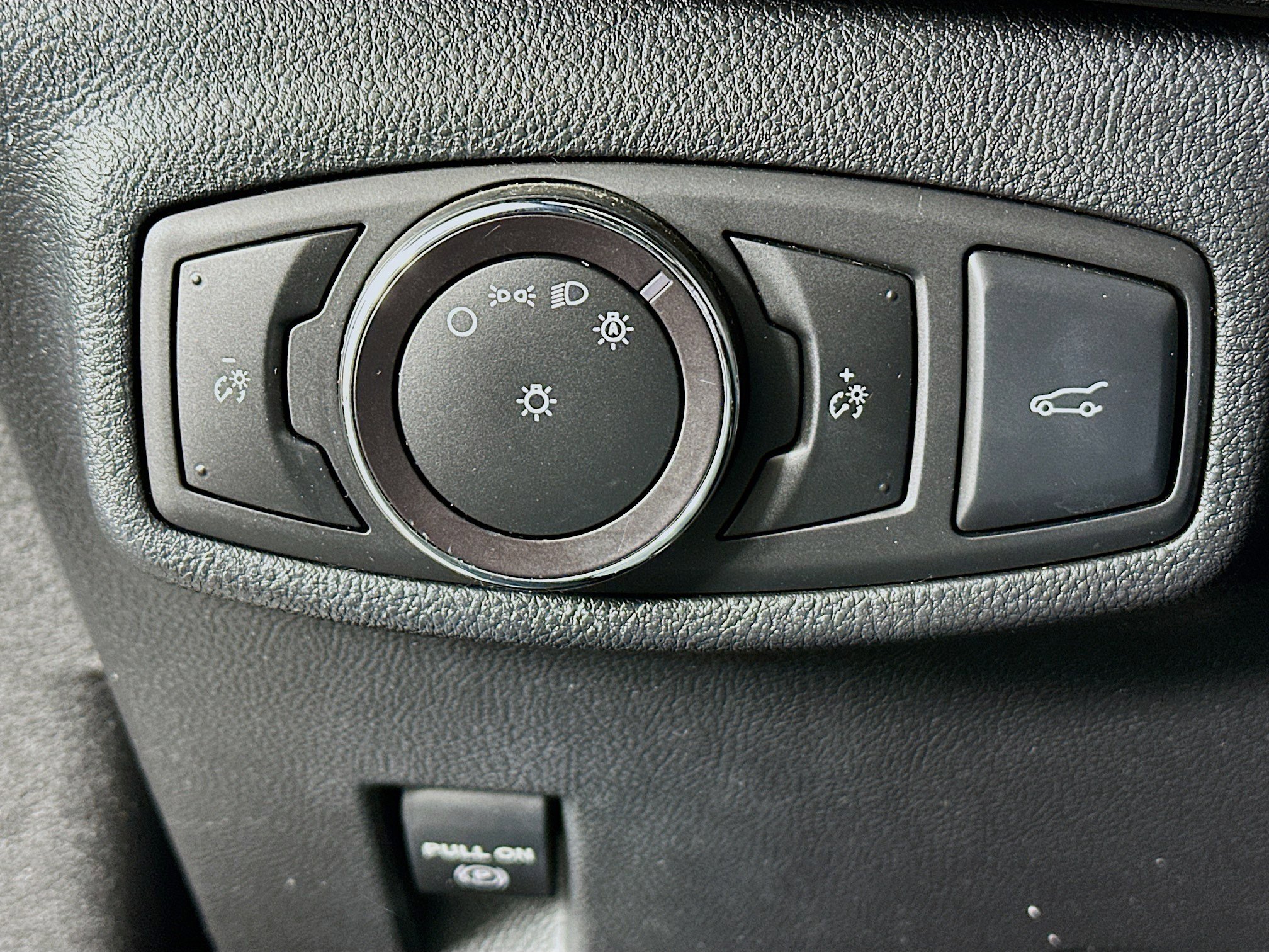 Used 2017 Lincoln MKC Select w/ Select Plus Package image 16