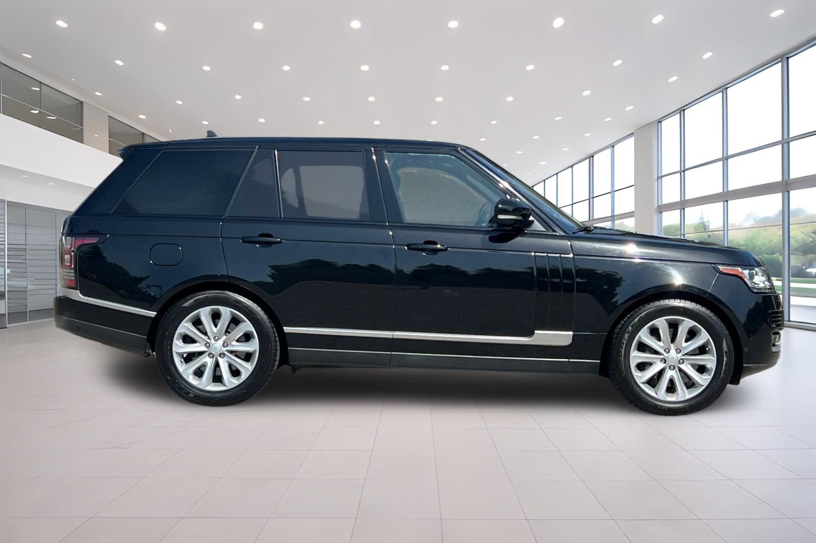 Used 2016 Land Rover Range Rover HSE AWD/4WD image 3