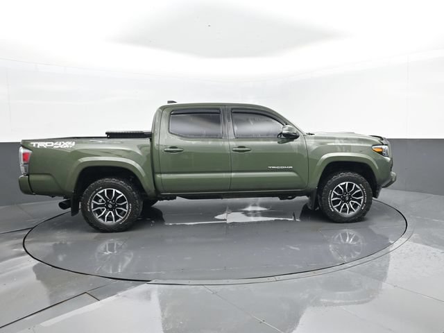 Used 2021 Toyota Tacoma TRD Sport w/ Technology Package AWD/4WD image 4