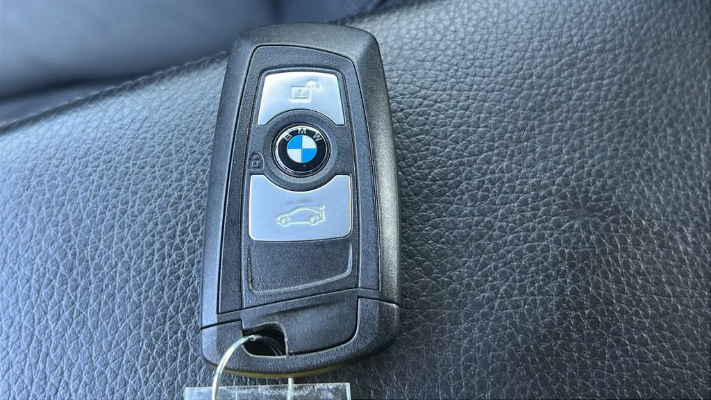 Used 2015 BMW 228i xDrive Convertible AWD/4WD image 26
