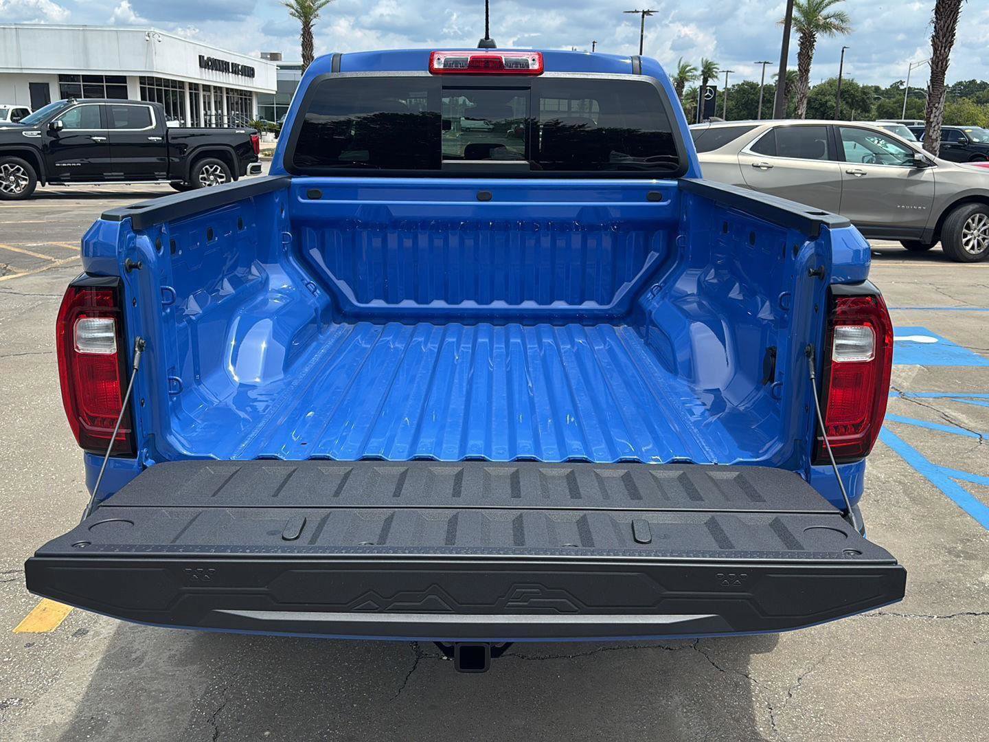 New 2025 GMC Canyon Elevation w/ Convenience Package image 7