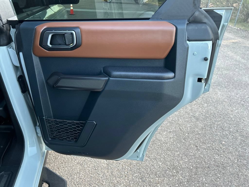Used 2024 Ford Bronco Outer Banks AWD/4WD image 44