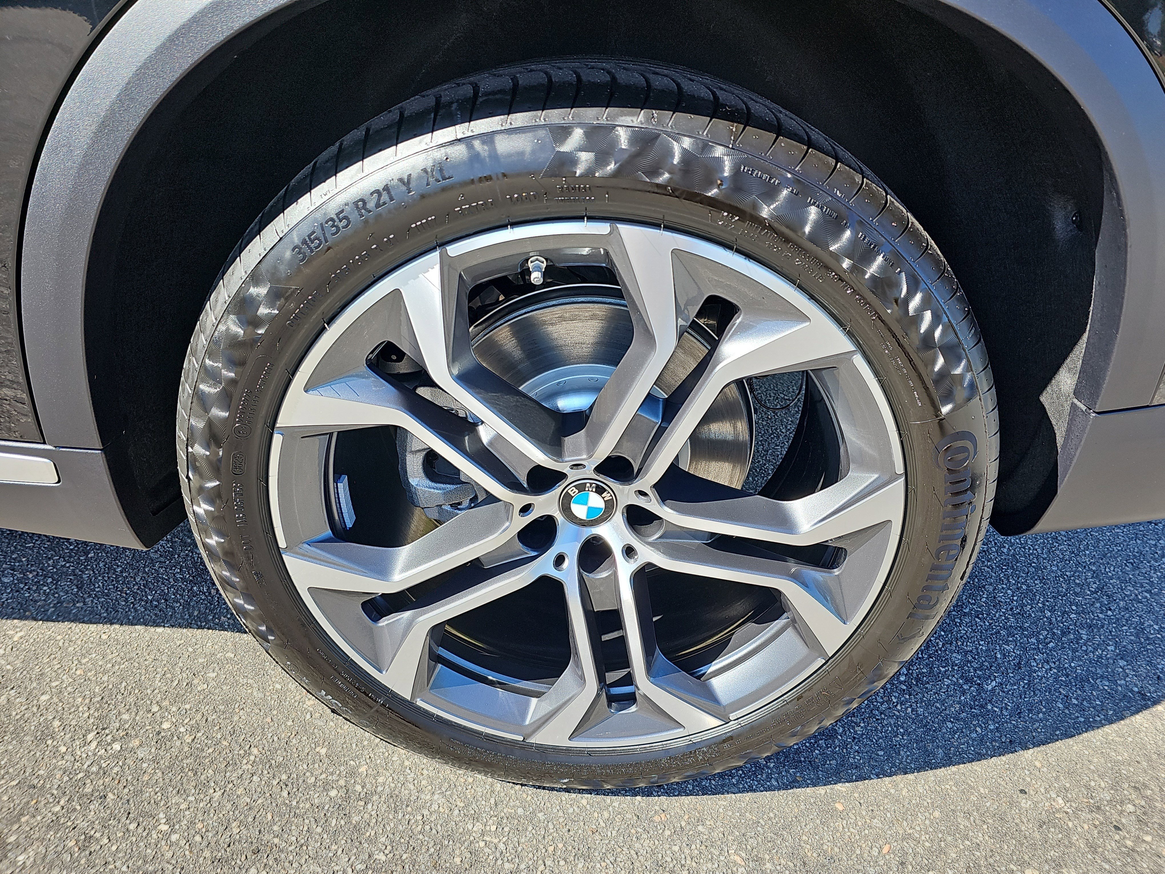 New 2026 BMW X5 xDrive40i w/ Climate Comfort Package image 36