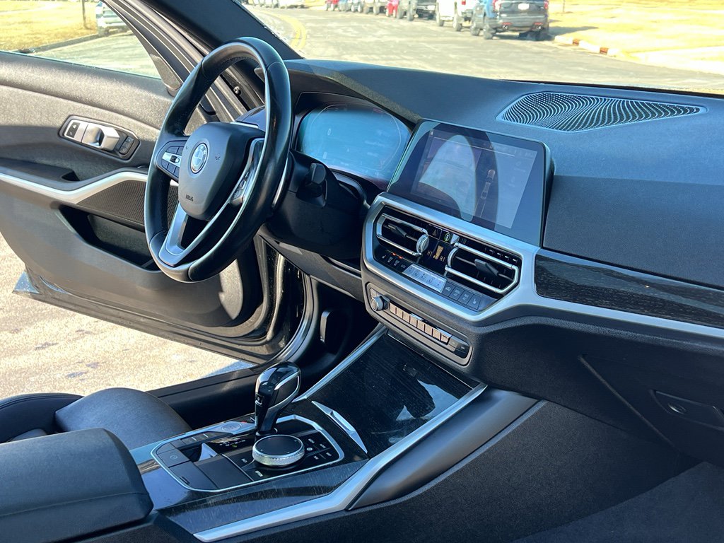 Used 2020 BMW 330i xDrive Sedan w/ Convenience Package image 27