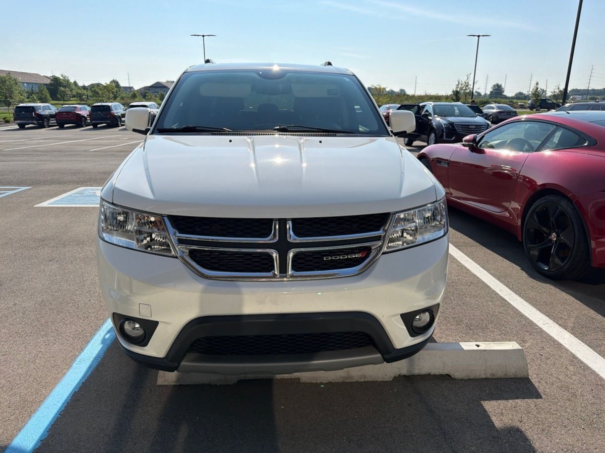 Used 2015 Dodge Journey Limited w/ Sun/Sound & Wheel Group FWD image 2