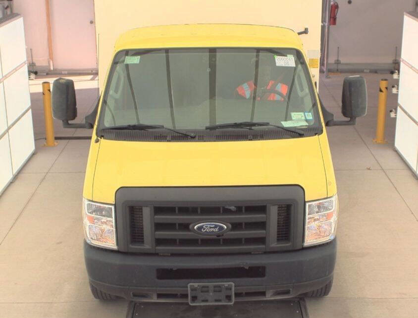 Used 2019 Ford E-450 and Econoline 450 Super Duty w/ Power Windows & Locks Group image 35