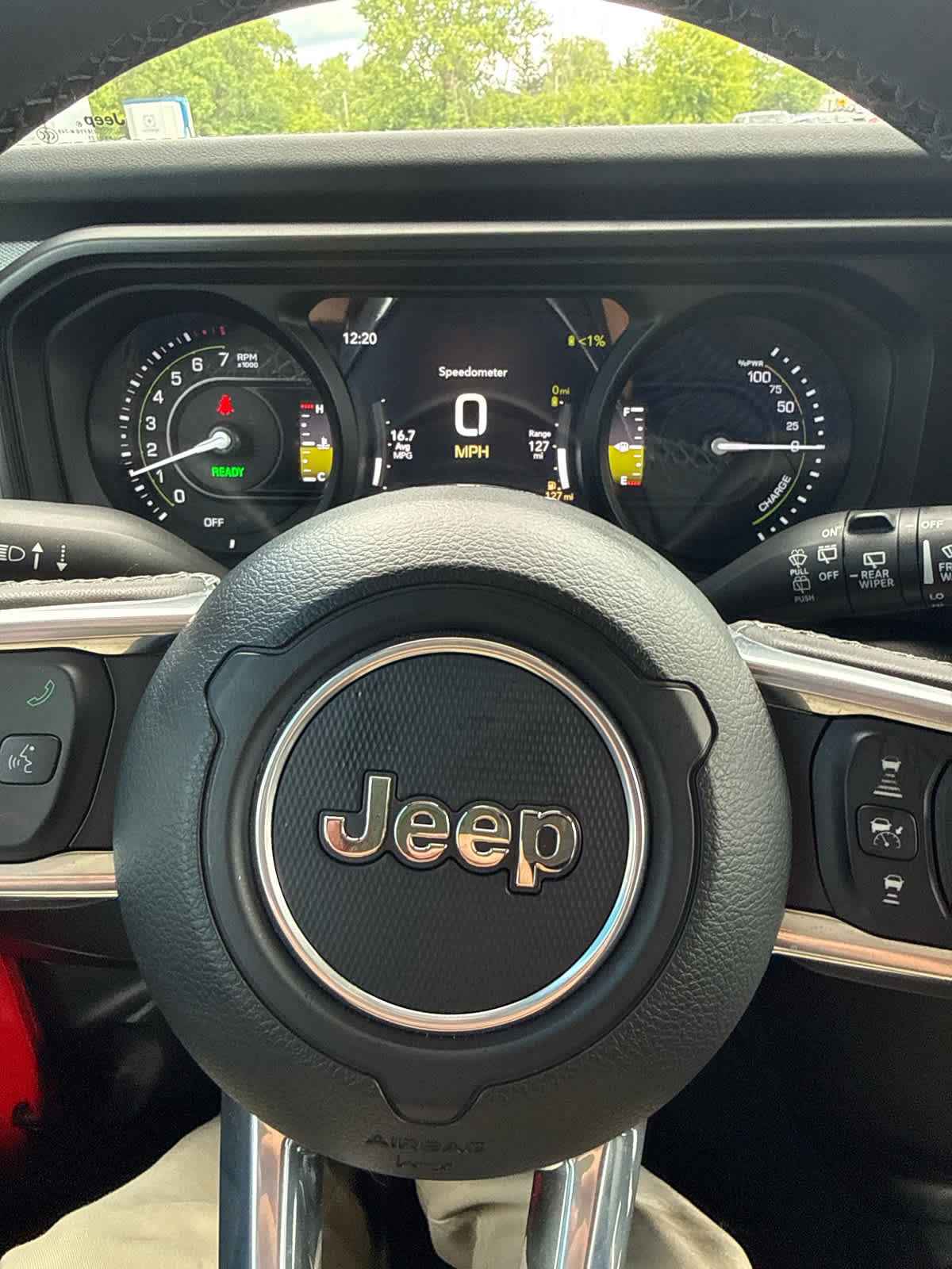 Used 2025 Jeep Wrangler Unlimited Sahara AWD/4WD image 25