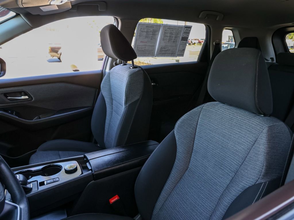 Used 2023 Nissan Rogue SV image 15